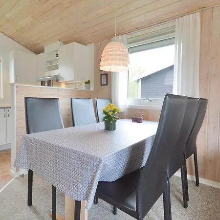 Two-bedroom Holiday In *